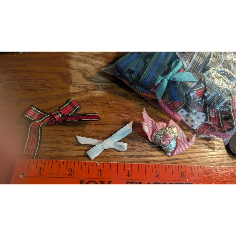 Lot of 50+ tiny vintage 80s craft‎ bows and boutique charm shoe clips